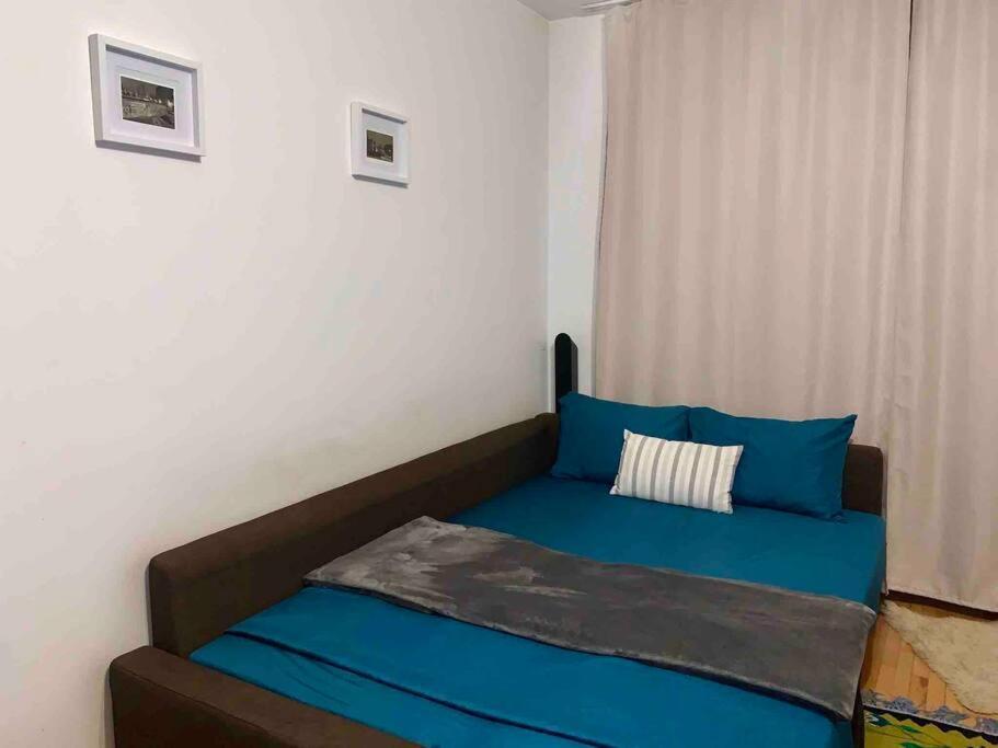 Central Apartment Muncii Area Netflix Bucharest Luaran gambar