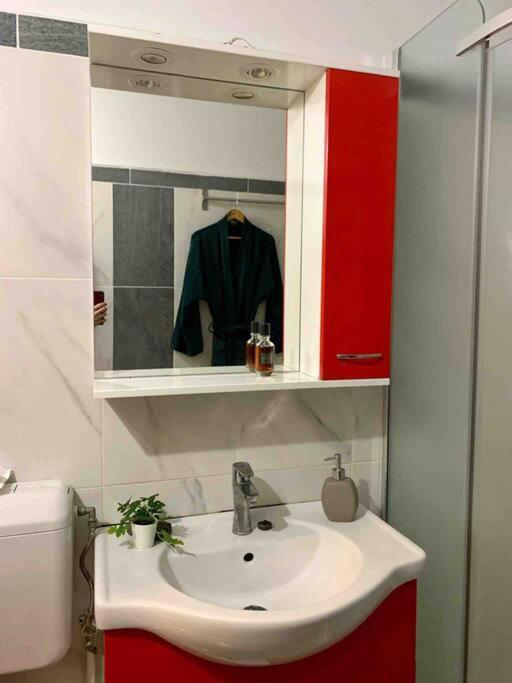 Central Apartment Muncii Area Netflix Bucharest Luaran gambar