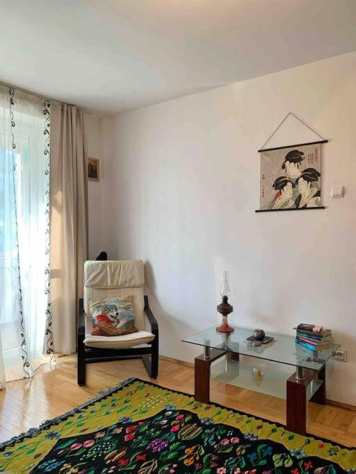 Central Apartment Muncii Area Netflix Bucharest Luaran gambar